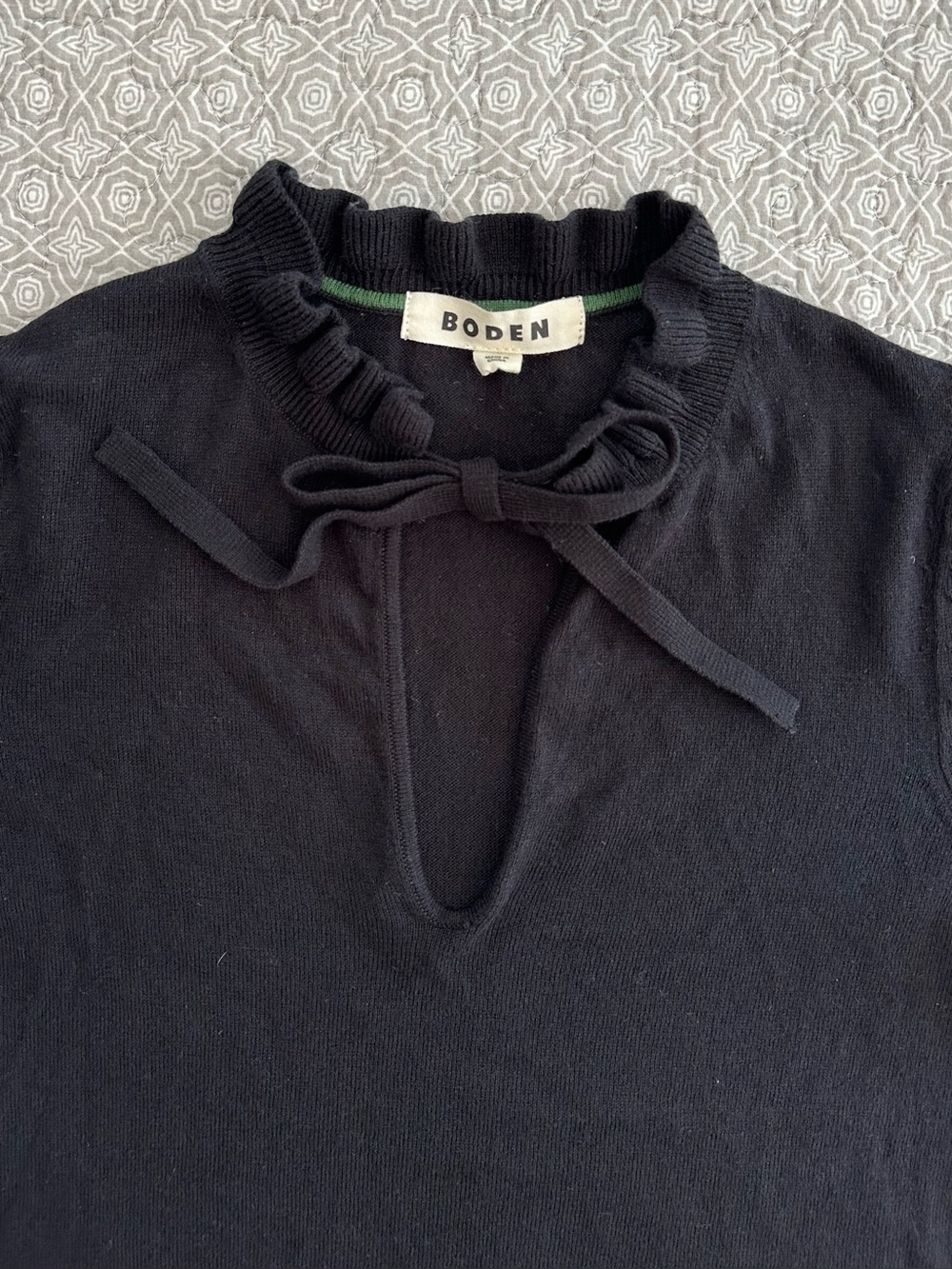 BODEN Ruffle Tie Neck Black Long Sleeve Sweater Ruffle Cuffs Wool Blend Size S